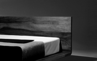 orig. MOOD - minimalistischer Designklassiker - schwarzes Bett edel & zeitlos aus Holz